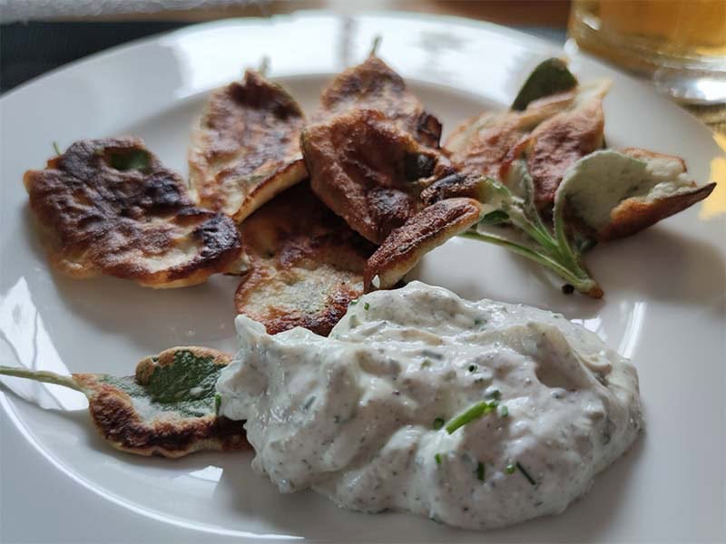 frittierter salbei